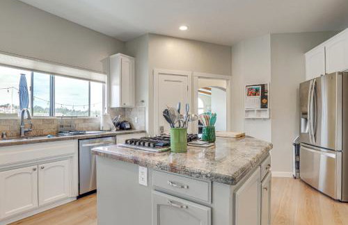 San Marcos Getaway with Deck and Lake Views! - Foto 11