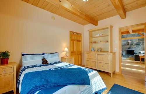 Secluded Vermont Retreat Outdoor Pool and Deck - Photo 27