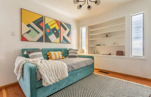 Charming 1920s Hermosa Bungalow Steps from The Strand - Foto 35