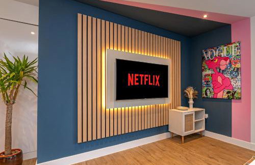 SUPERIOR AIRPORT SUITE, FREE Parking, Stylish, BALCONY, Two Bathrooms, Close To Airport, Station & Centre - Foto 42