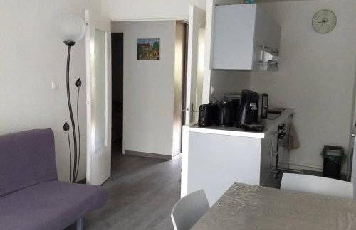 Particulier loue T3 en rez de jardin à 30 mètres de la plage avec un double box - Photo 17