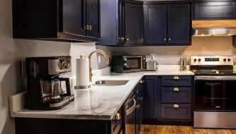 Sunset Views & Mountain Getaway, 4 Min to Downtown - Foto 3, stove