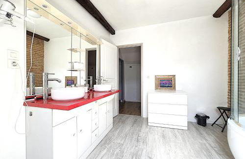 Magnifique villa en pierres au cœur de Saint Antonin Noble Val - Piscine et jardin privés -10 personnes - Foto 45