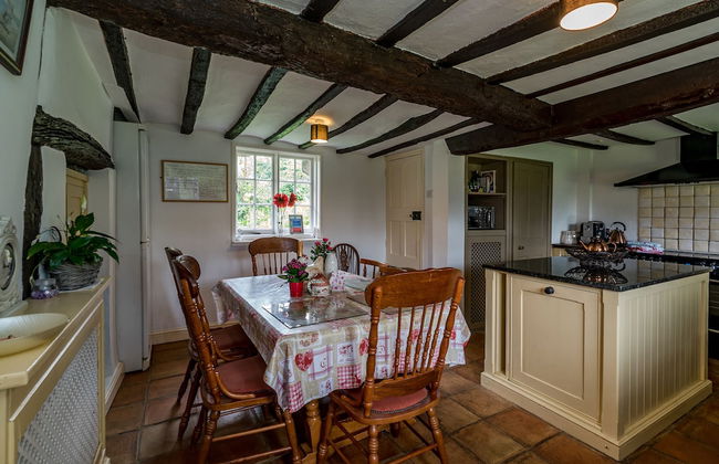 Yew Tree Cottage- Sleeps 12, Garden & Pet-friendly - Foto 15