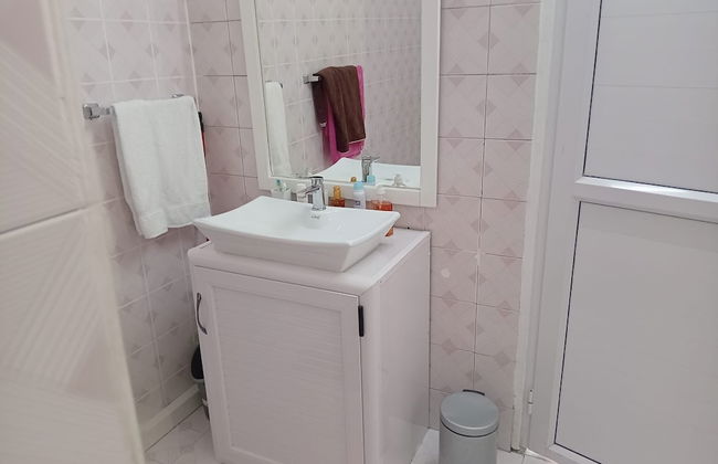 Villa Bella is 5 Mins From the Beach With Amazing Garden Overlooking the Pool - Foto 9