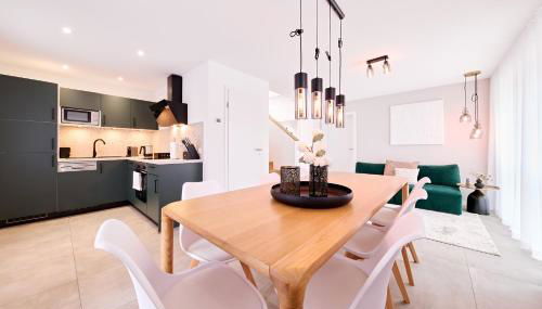 Xzllenz - 4 Schlafzimmer, Zentral, Parken, U-Bahn, 2 Bäder, 4 Smart-TV, optional Einzelbett - Foto 4, stove