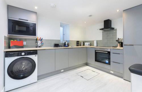 Large 4-Bedroom House in Banbury - Foto 3