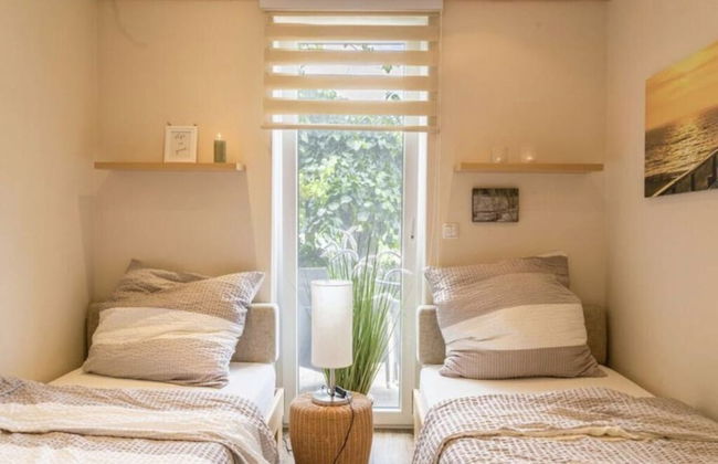 Ambiance Modern Retreat - Photo 2