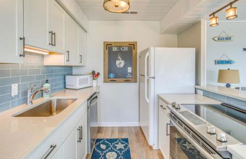 Ocean-View Balcony Carolina Beach Condo! - Foto 9