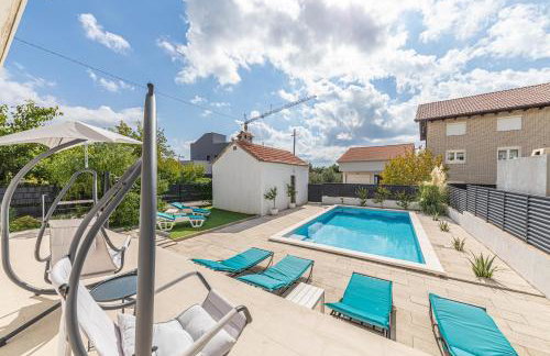 Apartman Luci - Private Heated pool - Photo 27