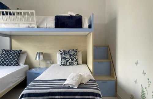 Casa mediterránea con gran jardín y piscina a 500 m de la playa - Foto 32