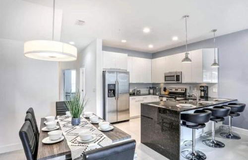 Pond view pool home close to Disney TR17508PA - 3 bedrooms - 3 bath - waterview - Foto 5