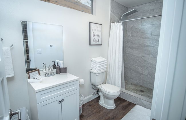 Guest House with Loft near Downtown - Foto 8