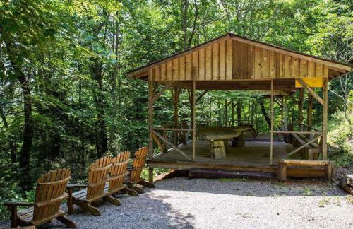 Above the Clouds Log Cabin, Hot Tub & Views! - Photo 45