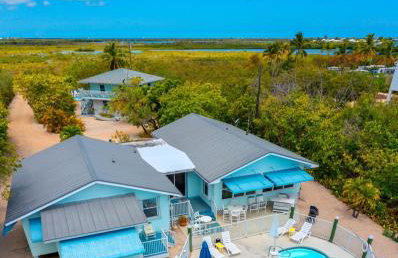 Waterfront Beach House with Dock & Heated Pool - Foto 5