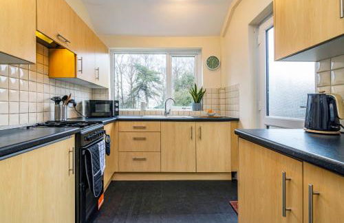 University View-Off-Street Parking-Sleeps 8-Fast WiFi - Foto 18