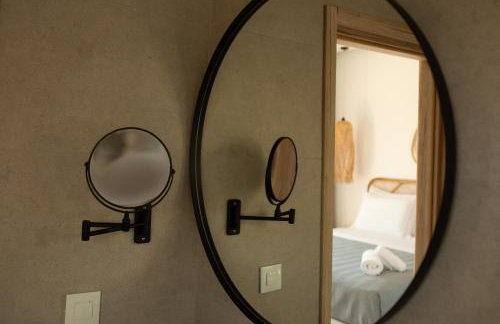 Aphrodite Luxury Suites with Private Heated Pool & Jacuzzi in Every Suite - Foto 79