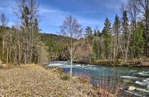 Remote Escape Riverside Home with Scenic Views - Photo 29