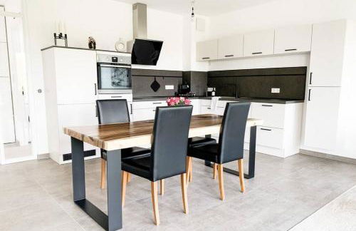 Luxuriöses Neubau-Apartment mit e-Lade Parkplatz - Foto 26