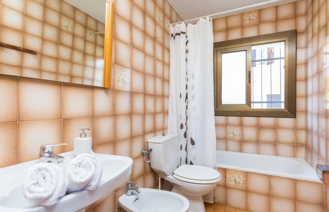 Tensi in Blanes With 5 Bedrooms and 2 Bathrooms - Photo 18