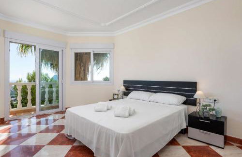 Villa Ros - PlusHolidays - Foto 26