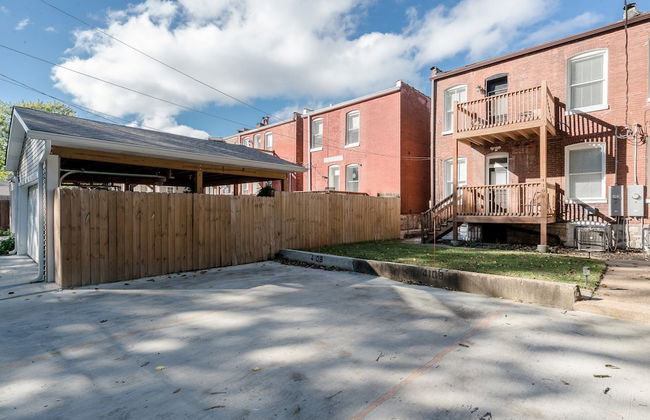 Designer Home in Shaw Right Side - JZ Vacation Rentals - Photo 31