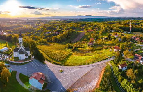 Awesome Home In Jamnica Pisarovinska - Foto 16