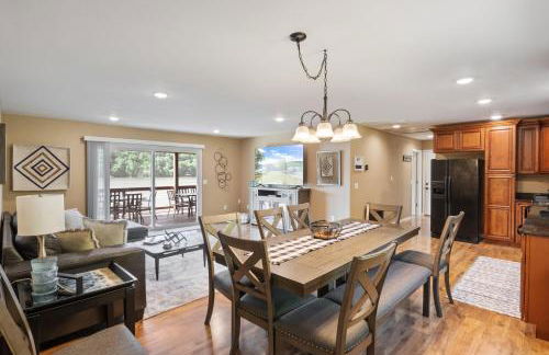 Huge Lakefront Yard, Private Dock - Amazing Views! - Foto 9