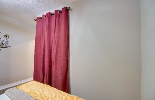 Lakefront Sunburg Vacation Rental with Boat Dock! - Foto 18