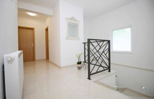 Villa Pasika with private 31m2 pool, summer kitchen with BBQ, 4 bedrooms - Photo 24