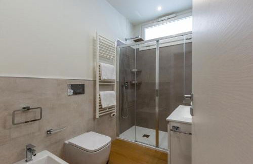 Colombo Palace - viale colombo 358 - Photo 68