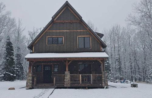 Luxury Lodge on 40 Private Acres • HUMM Sauna • Party Barn • - Foto 1