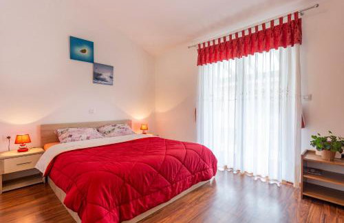 Villa Mirela with a comfortable garden and pool - Foto 38