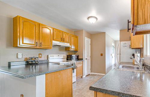 Pahoa Home with Fenced-In Yard Near Hilo and Parks - Photo 7