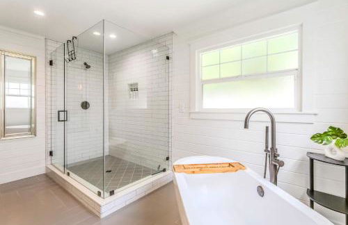 Spacious 4BR Games Workspace Outdoor Fun - Foto 25