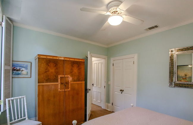 The Irish Bar near Bay Historic Savannah - Photo 12