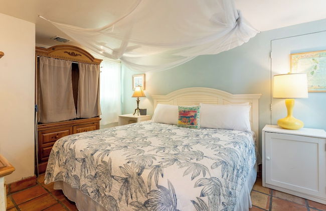 Casita de Catherine by Avantstay 1 Block to Duval St w/ Hot Tub! - Photo 13