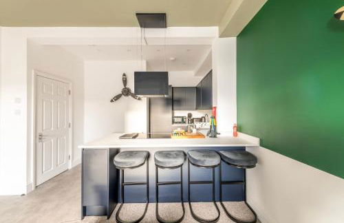 Modern Spitfire with FREE PARKING by Prescott Apartments - Foto 8