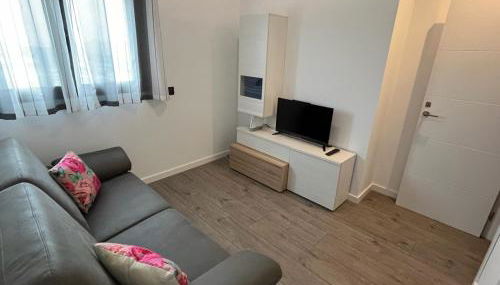 Torre D'Arenas, playa Victoria, piscina y parking - Photo 4