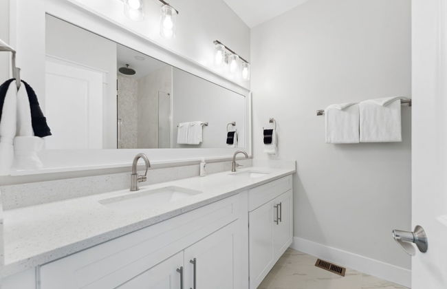 Grand Retreat I! 4BR 5BA Sleeps 15! Private Pool! Luxury and Comfort Await! - Foto 24