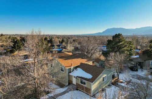 Cresthaven Hall 2 Mins to UCCS Family Fun & BBQ - Foto 57