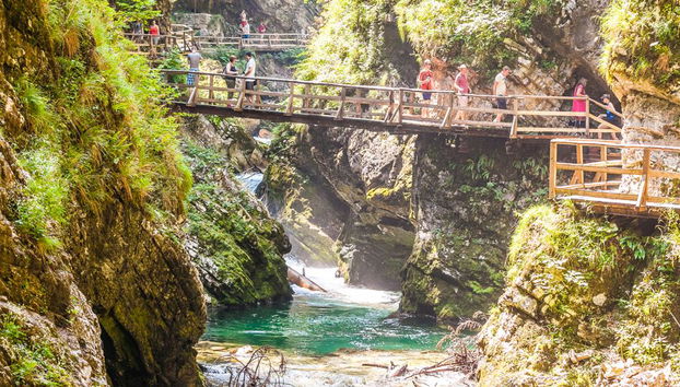 Explore Bled and Bohinj Lakes with Skofja Loka - Full-Day Tour - Foto 5