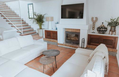 Villa Aroha - Huge Villa, Sea Views & 2 pools - Foto 63