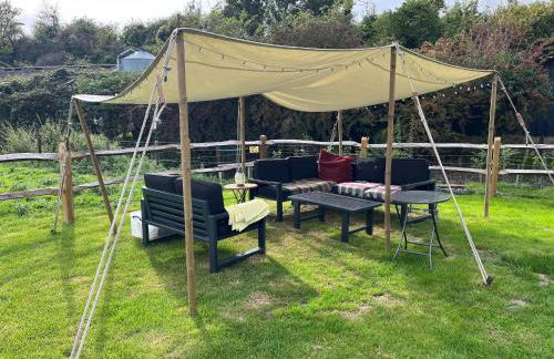 Shepherds Huts Tansy & Ethel in rural Sussex - Foto 14