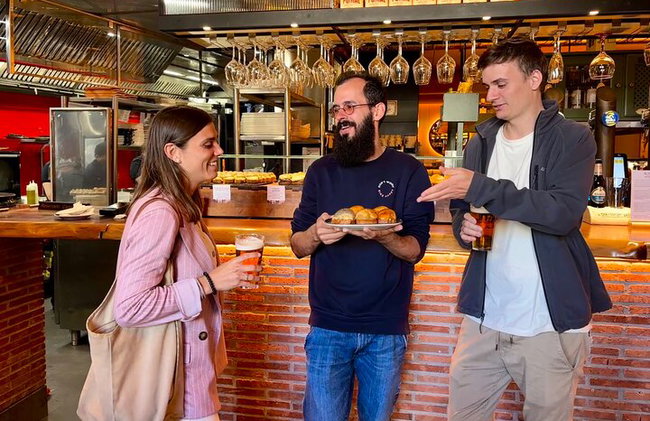 Excursión en grupo pequeño a Bilbao con tapas y cata de vinos - Foto 3
