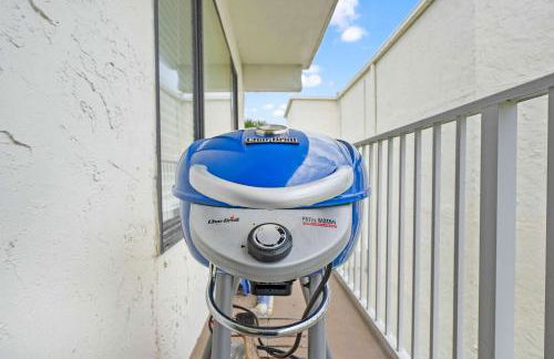 Stunning Ocean Views, Huge Patio, Heated Pool and Amenities! - Foto 48