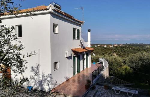 Haus mit Pool im Olivenhain - Foto 1