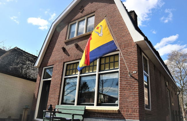 Wonderful Mansion in Giethoorn near Museum with Terrace - Photo 42