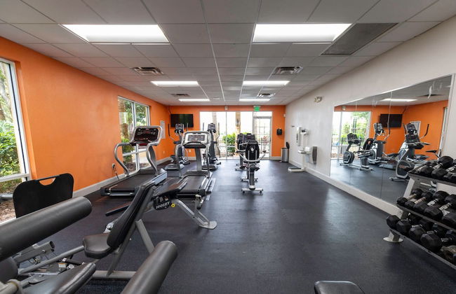 Family 3BR Oasis for 6 With Private Pool - Foto 66