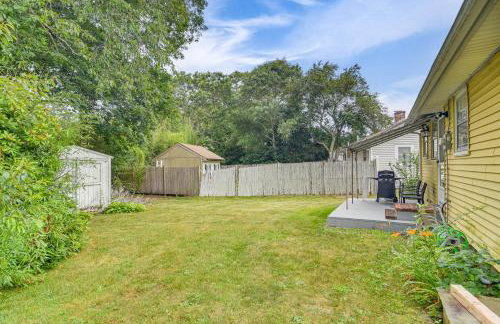 Less Than 2 Mi to Beach Cozy Cottage with Patio on Cape Cod - Photo 11